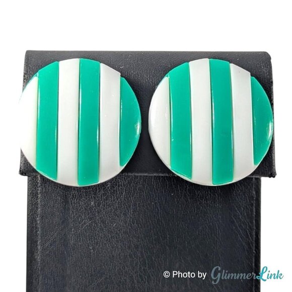 Vintage Round Striped Lucite Green & White Silver Tone Clip On Earrings - Picture 1 of 11